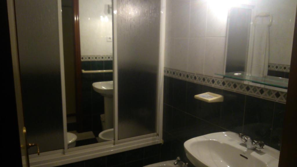 Hostal El Camionero Burguillos Del Cerro Room photo